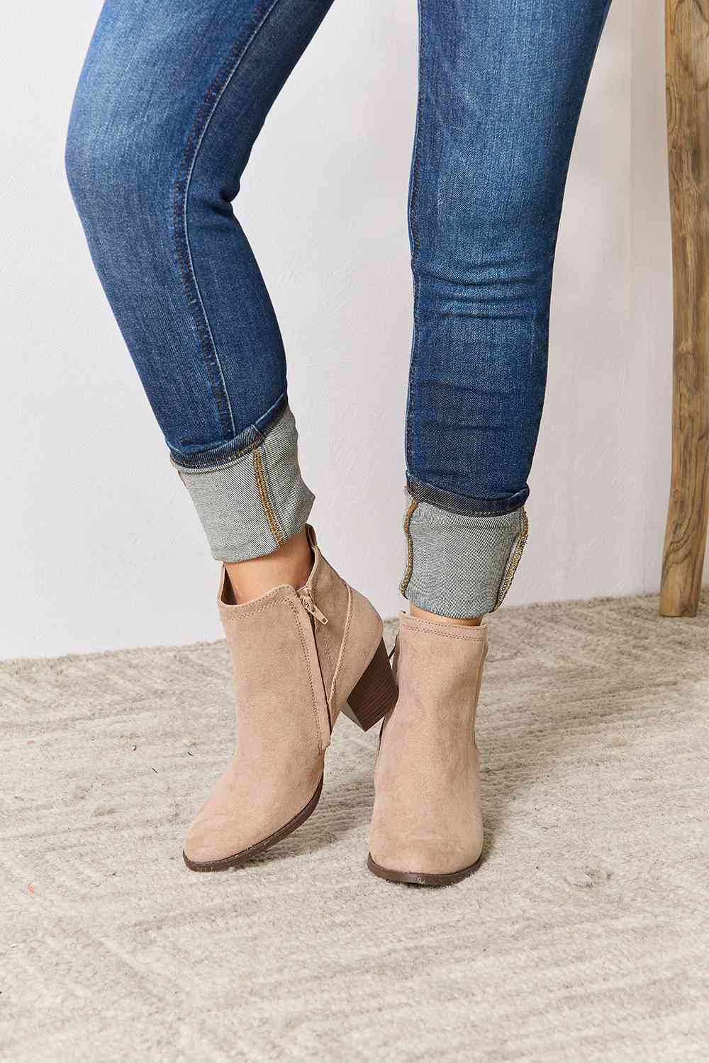 East Lion Corp Block Heel Point Toe Ankle Boots - Fashion Girl Online Store