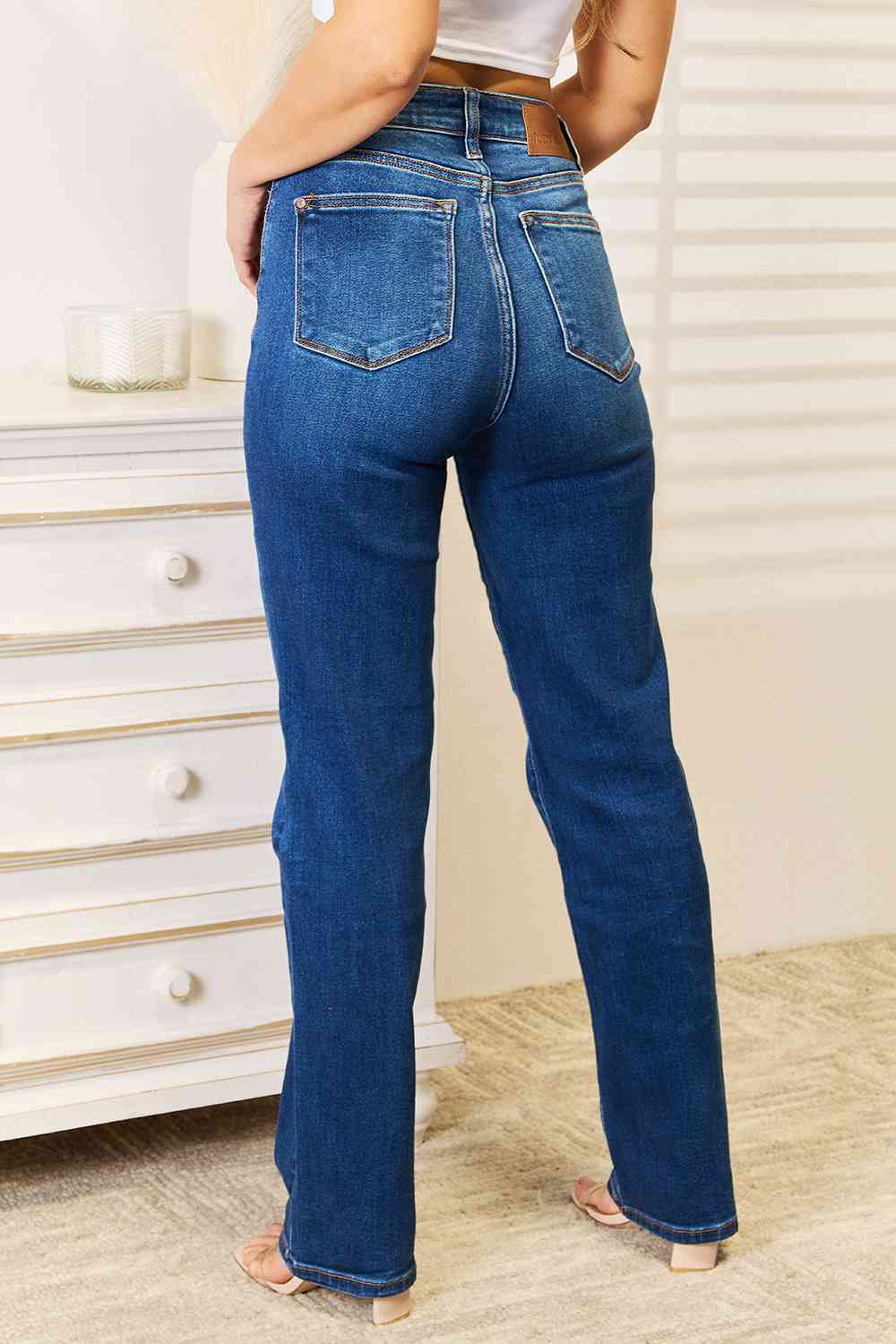 Judy Blue Full Size Straight Leg Jeans with Pockets - Fashion Girl Online Store