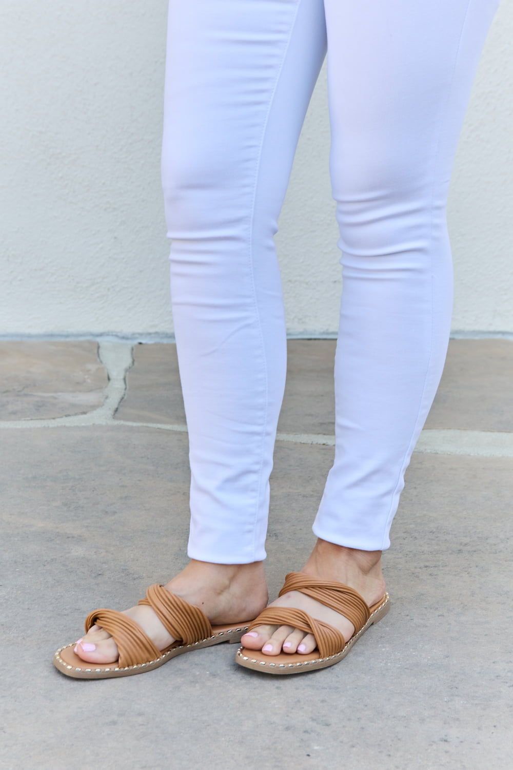 Qupid Summertime Fine Double Strap Twist Sandals - Fashion Girl Online Store